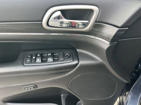 Used 2019 Jeep Grand Cherokee Limited w/ Luxury Group II image 15