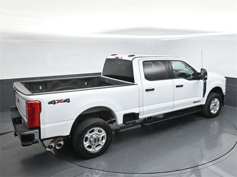 Used 2025 Ford F350 XLT image 44