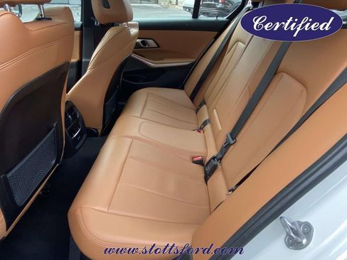 Used 2023 BMW 330i Sedan w/ Premium Package image 10