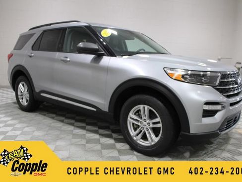 Used 2023 Ford Explorer XLT w/ Equipment Group 202A AWD/4WD image 1