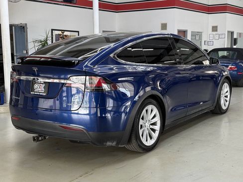 Used 2017 Tesla Model X AWD/4WD image 6