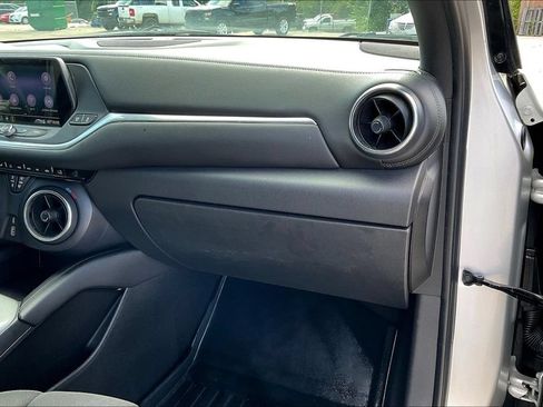 Used 2020 Chevrolet Blazer LT FWD image 17