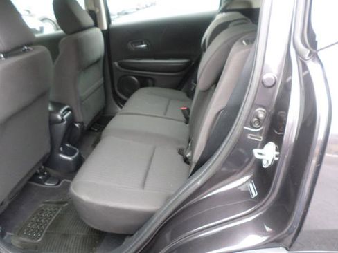 Used 2017 Honda HR-V LX image 40