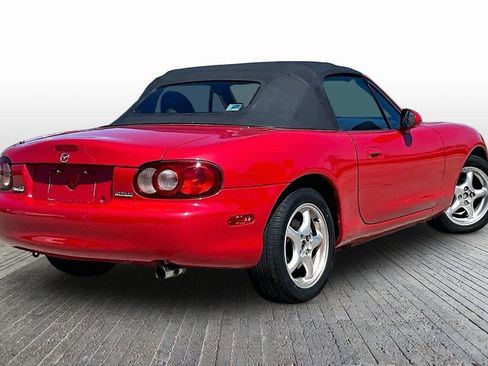 Used 2001 MAZDA MX-5 Miata RWD image 9