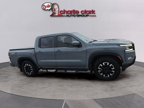 Used 2024 Nissan Frontier Pro-X w/ Pro Convenience Package image 8