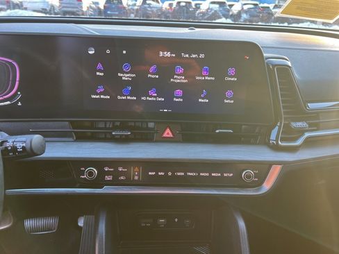 Used 2025 Kia Sportage X-Line w/ Premium Package image 19