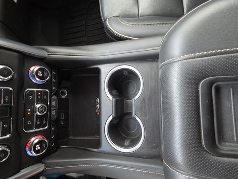 Used 2021 GMC Yukon SLT RWD image 34