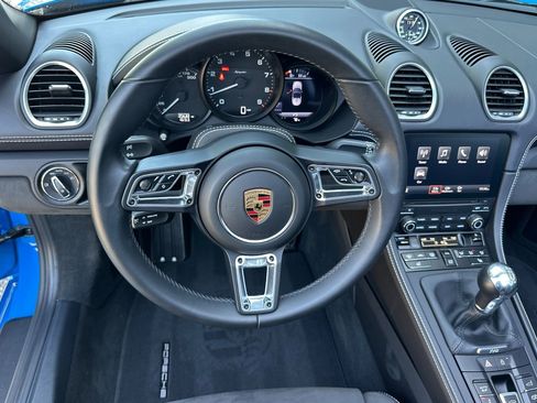 Used 2023 Porsche 718 Boxster Spyder RWD image 16