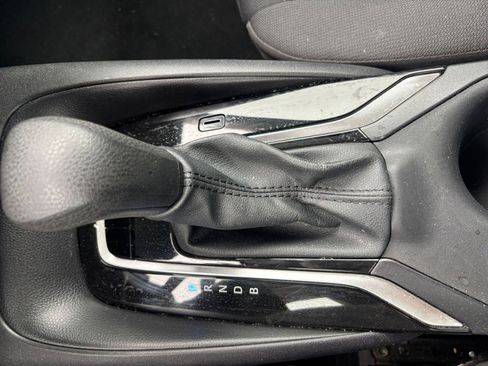 Used 2025 Toyota Corolla LE image 39