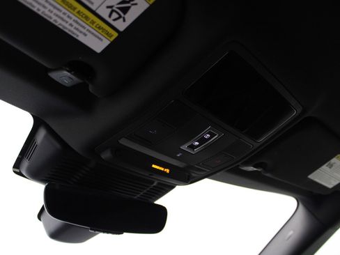 Used 2023 Land Rover Range Rover Evoque R-Dynamic S image 22