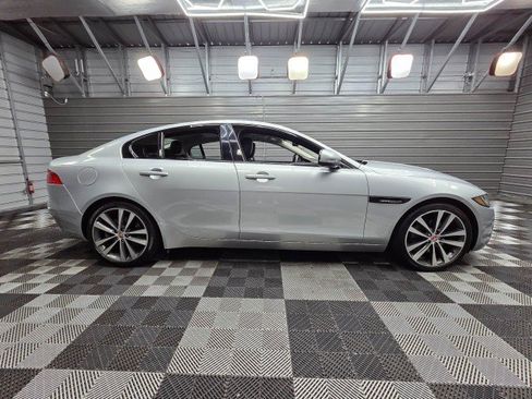 Used 2017 Jaguar XE Prestige RWD image 10