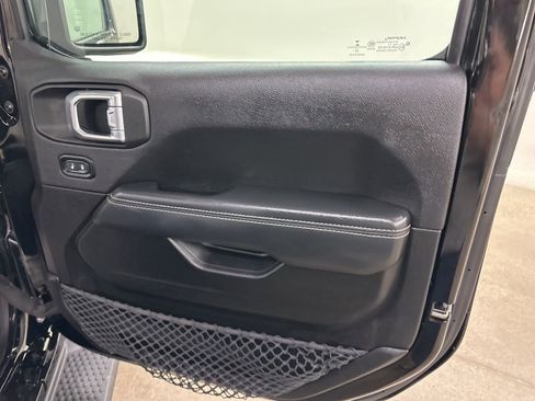 Used 2023 Jeep Wrangler Unlimited Sahara w/ Cold Weather Group image 20