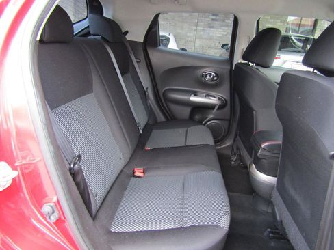 Used 2016 Nissan Juke S FWD image 12