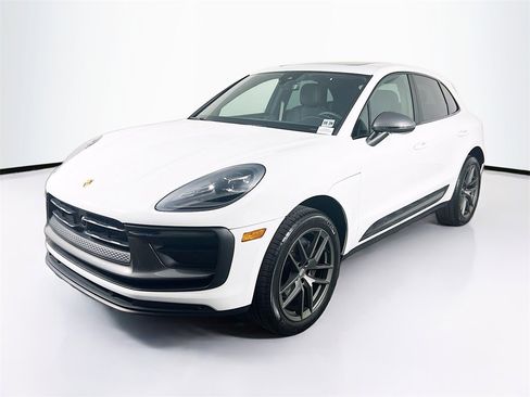 Certified 2024 Porsche Macan Turbo image 1