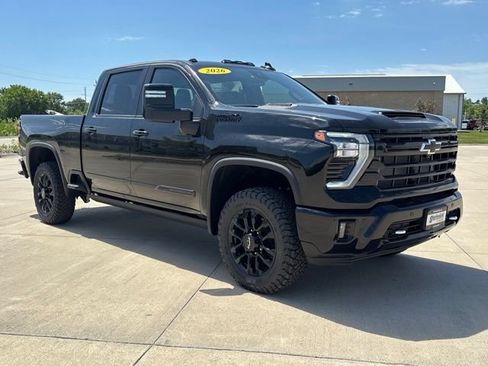 New 2026 Chevrolet Silverado 2500 High Country w/ Midnight Edition AWD/4WD image 4