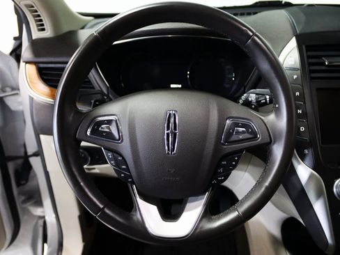 Used 2017 Lincoln MKC Select w/ Lincoln MKC Climate Package image 38