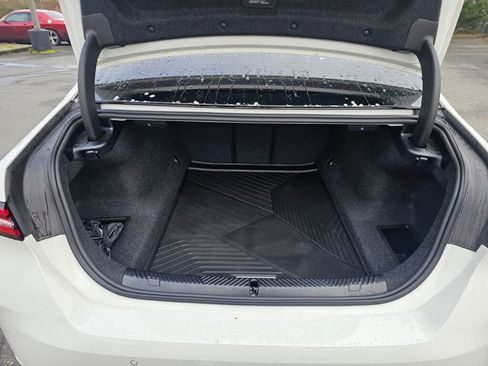 Used 2026 BMW 530i xDrive w/ Premium Package image 18