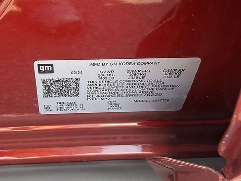 Used 2024 Buick Encore GX Avenir w/ Avenir Technology Package AWD/4WD image 27