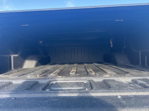 Used 2023 Jeep Gladiator Sport image 6