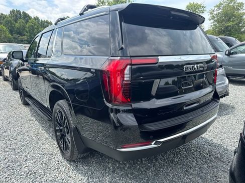 Used 2025 GMC Yukon XL Elevation w/ LPO, Yukon Black Package AWD/4WD image 5