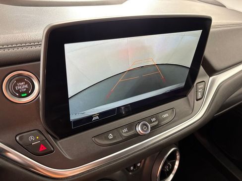 Used 2025 Chevrolet Blazer LT FWD image 33