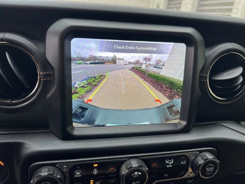 Certified 2023 Jeep Gladiator Overland image 25