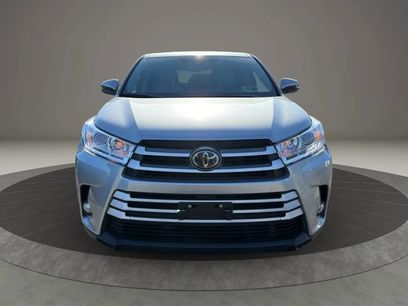 Used 2017 Toyota Highlander AWD V6