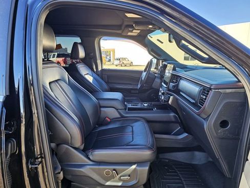 Certified 2023 Ford Expedition Limited image 30