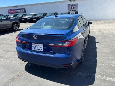 Used 2025 Toyota Camry SE FWD image 15