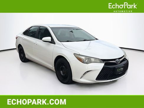Used 2016 Toyota Camry SE FWD image 1