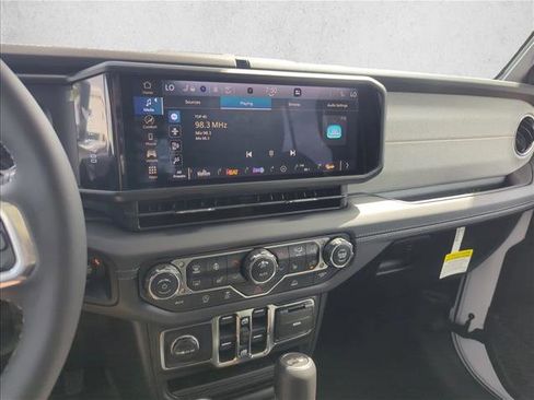 New 2026 Jeep Wrangler Unlimited Sahara AWD/4WD image 9