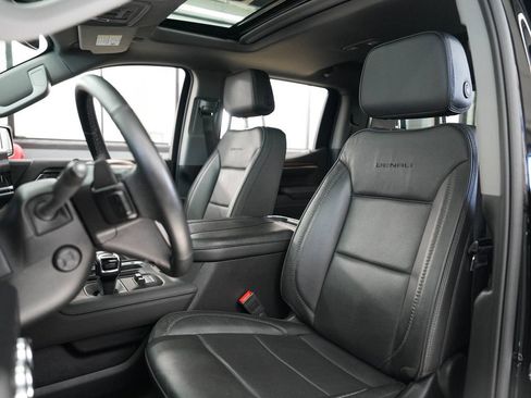 Used 2025 GMC Sierra 1500 Denali AWD/4WD image 30