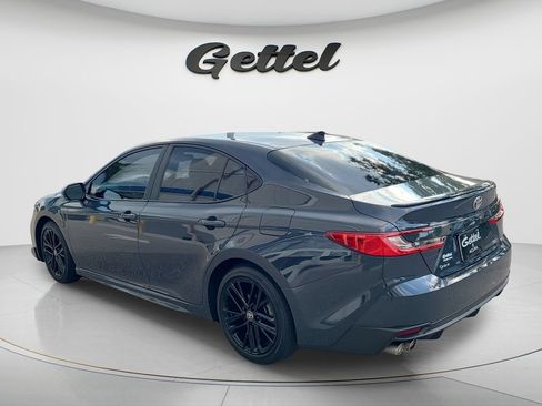 Used 2025 Toyota Camry SE FWD image 7