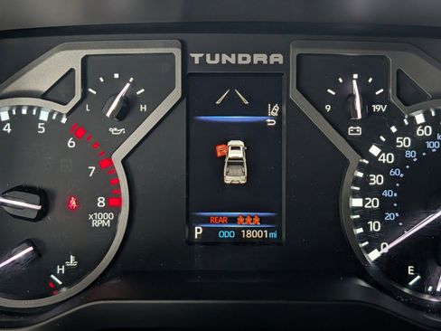 Used 2023 Toyota Tundra SR5 w/ SR5 Premium Package image 18