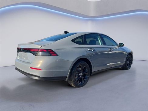 New 2025 Honda Accord SE image 5