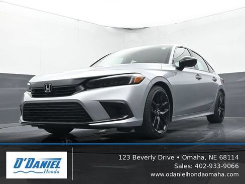 Used 2024 Honda Civic Sport image 9