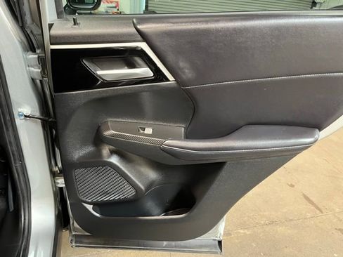 Used 2023 Mitsubishi Outlander SE AWD/4WD image 13