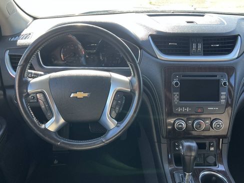 Used 2017 Chevrolet Traverse LT w/ Style and Technology Package AWD/4WD image 10