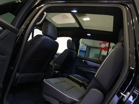 Used 2025 Buick Enclave Sport Touring w/ Power Package image 30