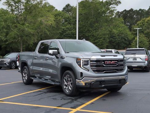 Used 2024 GMC Sierra 1500 SLT w/ SLT Premium Plus Package AWD/4WD image 9