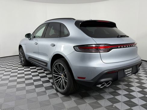 New 2026 Porsche Macan image 3