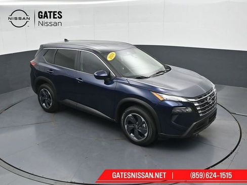 Used 2024 Nissan Rogue SV FWD image 44