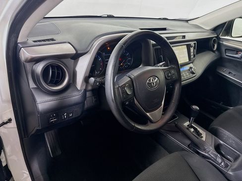 Used 2018 Toyota RAV4 XLE FWD image 10