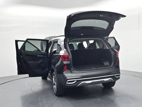 Used 2023 Kia Seltos EX AWD/4WD image 58