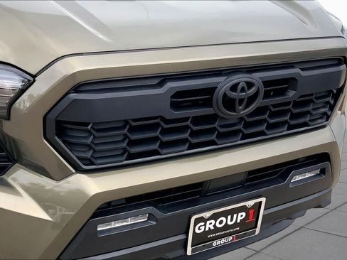 Used 2024 Toyota Tacoma TRD Sport RWD image 29
