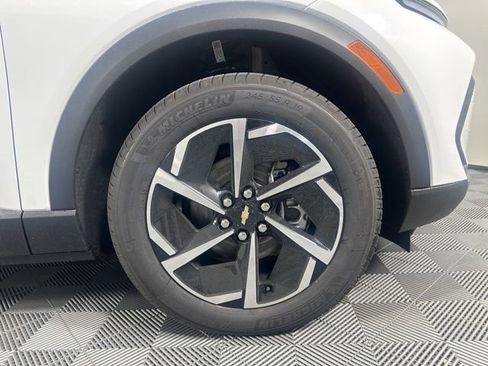 New 2026 Chevrolet Equinox EV LT AWD/4WD image 10
