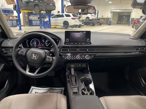 Used 2023 Honda Civic EX-L image 5