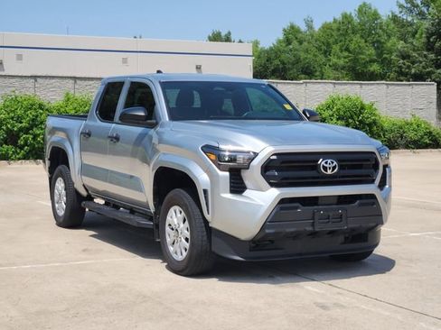 Used 2024 Toyota Tacoma SR RWD image 4