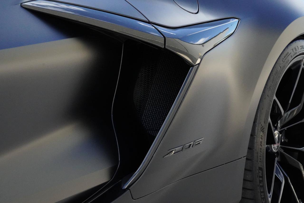 Used 2025 Chevrolet Corvette Z06 w/ Z07 Performance Package RWD image 18