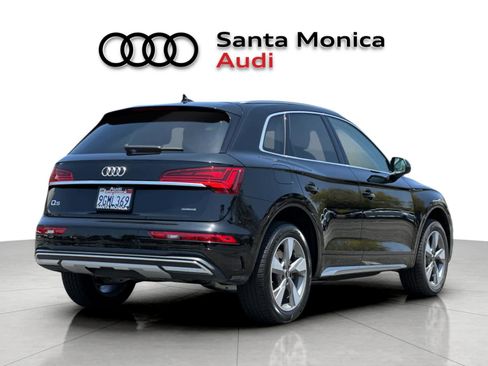 Used 2023 Audi Q5 2.0T Premium w/ Convenience Package AWD/4WD image 2